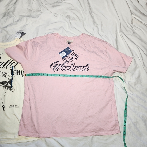 Bundle of 2 women's graphic T-shirts, Universal Thread & Zoe+Liv, size L. - Picture 3 of 8